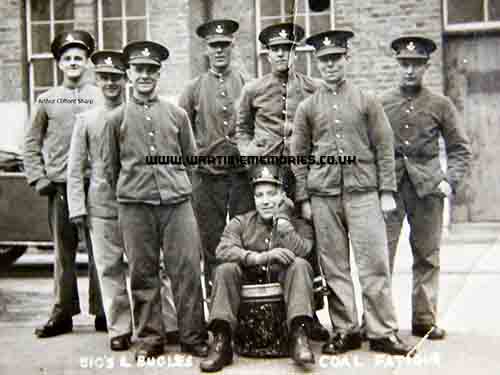 Private Arthur Clifford Sharp, with fellow soldiers